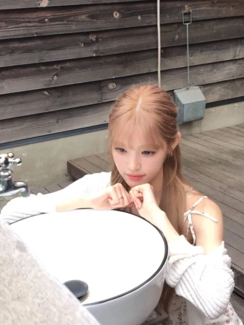 260515-yuha-weverse-update-v0-67uufsrleb1h1.webp