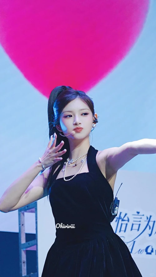 260516-yiren-shenzhen-tour-fanmeet-v0-lbrvibvvqh1h1.webp
