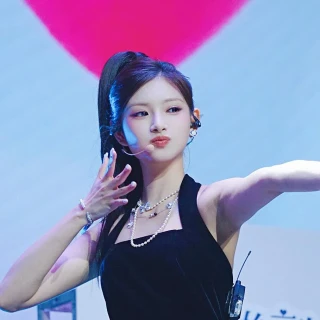 260516-yiren-shenzhen-tour-fanmeet-v0-lbrvibvvqh1h1