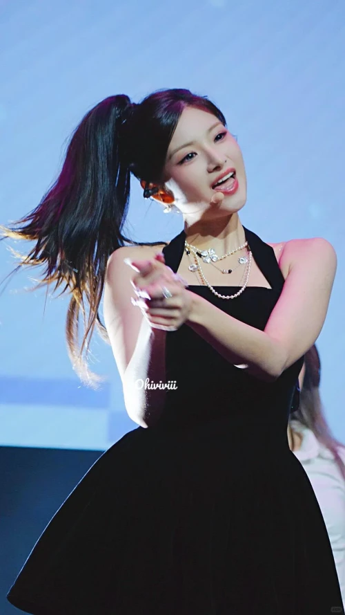260516-yiren-shenzhen-tour-fanmeet-v0-t8wdk9vvqh1h1.webp