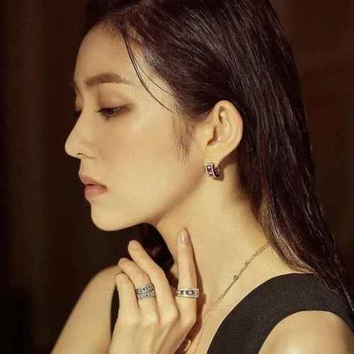 irene-side-profile-v0-o51s7nuv541h1.webp