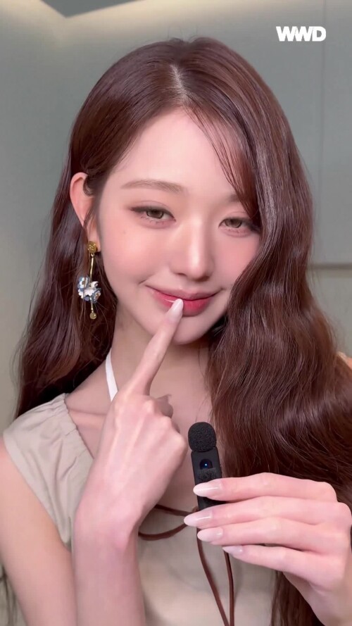 260513 WWD Japan Twitter Update with Wonyoung