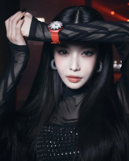250637-chungha-v0-nwow0l2axi1h1.webp