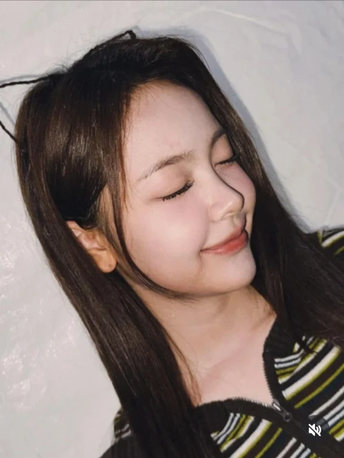 251015-cat-ear-carmen-v0-fujdxw0aca1h1.webp