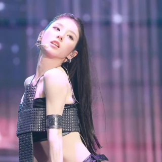 260215-heejin-v0-6m6blutaei1h1