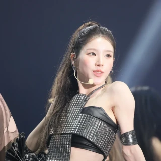 260215-heejin-v0-8fdtl9uaei1h1