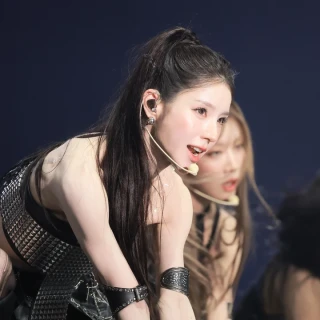 260215-heejin-v0-ngfil4uaei1h1