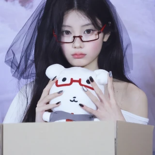 260515-wonhee-v0-4futtb90lf1h1