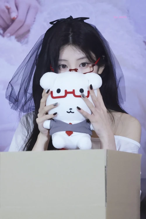 260515-wonhee-v0-85djgb90lf1h1.webp