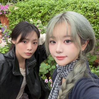 260516-chodan-weverse-post-for-siyeon-day-v0-159g7j3kth1h1