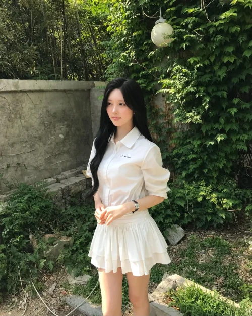 260516-gaeul-instagram-update-v0-5av549ogng1h1.webp