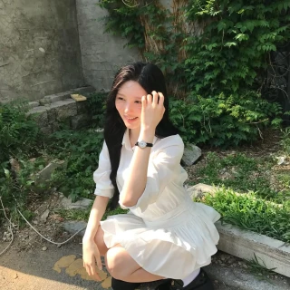 260516-gaeul-instagram-update-v0-b184mrugng1h1