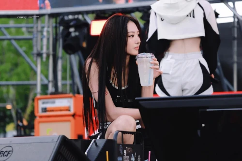 260516-gawon-meovv-at-nikes-run-to-roar-event-fan-taken-v0-kkyzrkwz4k1h1.webp