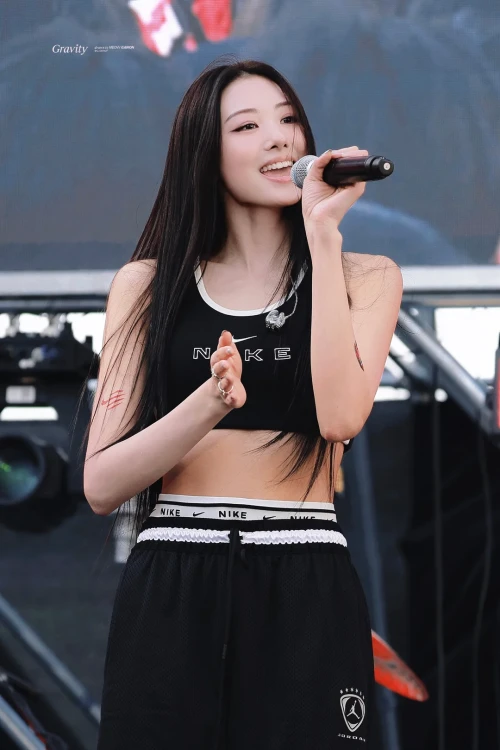 260516-gawon-meovv-at-nikes-run-to-roar-event-fan-taken-v0-rh7r3kwz4k1h1.webp