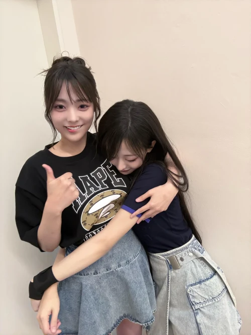 260516-hina-weverse-post-for-siyeon-day-v0-3kjl55f5ck1h1.webp