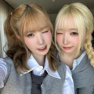 260516-hitomi-weverse-update-with-mei-v0-atllxb4oth1h1