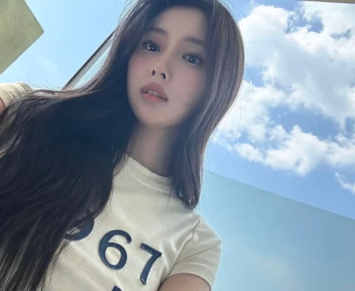 260516-hyewon-instagram-update-v0-lyxwjyw4pi1h1.webp