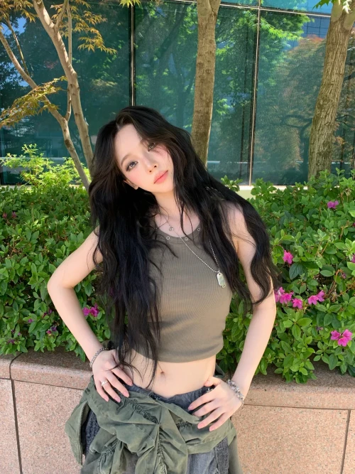 260516-karina-instagram-update-v0-vljzs2cqbi1h1.webp
