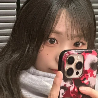 260516-magenta-weverse-post-for-siyeon-day-v0-ntn5s757qg1h1