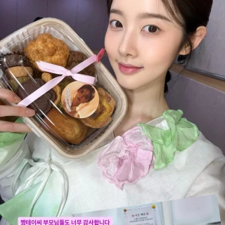 260516-sieun-instagram-story-update-v0-7uxl0862tk1h1