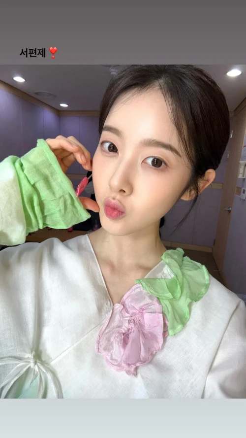 260516-sieun-instagram-story-update-v0-9bd1ka62tk1h1.webp
