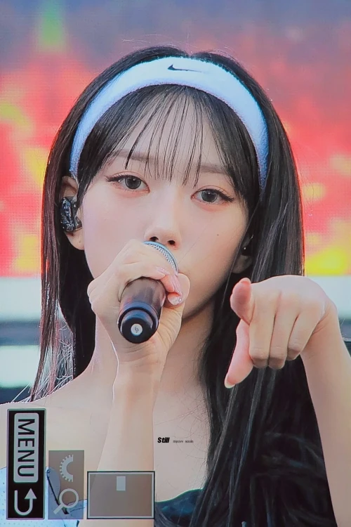 260516-sooin-meovv-at-nikes-run-to-roar-event-fan-taken-v0-572vkh0nck1h1.webp