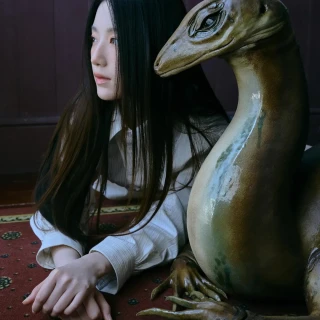 shuhua-for-vogue-taiwan-e-cover-may-2026-issue-v0-0qfwu6sobb1h1