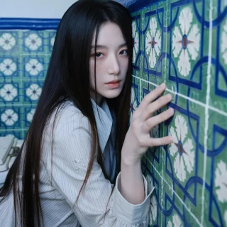 shuhua-for-vogue-taiwan-e-cover-may-2026-issue-v0-dunbh2sobb1h1