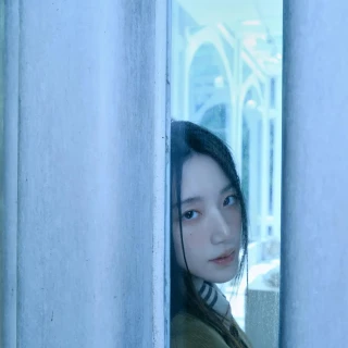 shuhua-for-vogue-taiwan-e-cover-may-2026-issue-v0-v5u3pz8pbb1h1
