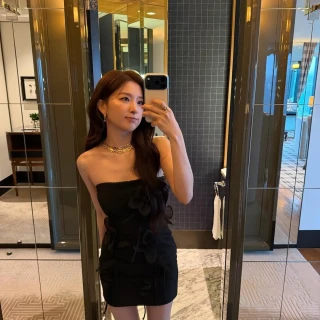 260516-seulgi-instagram-update-v0-su2tox6wwg1h1