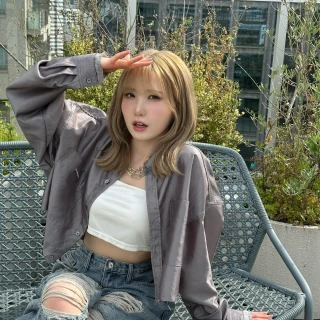 260517-hitomi-instagram-update-v0-cpnraspbfp1h1