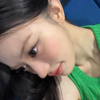 260517-minju-weverse-update-v0-5ds2cjkahq1h1