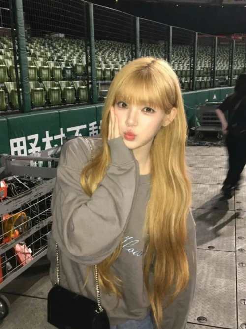 260517-yuha-weverse-update-v0-iobiagovmp1h1.webp