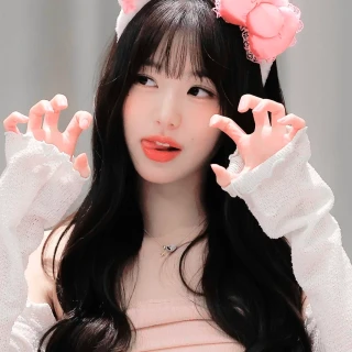 240126-wonyoung-v0-b8wam5z1912h1