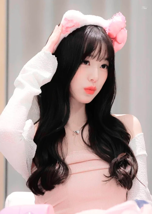 240126-wonyoung-v0-k6oqs4z1912h1.webp