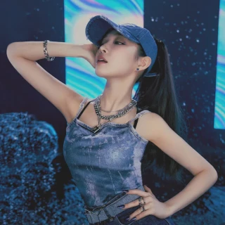 240828-chungha-v0-8wsse38h6x1h1