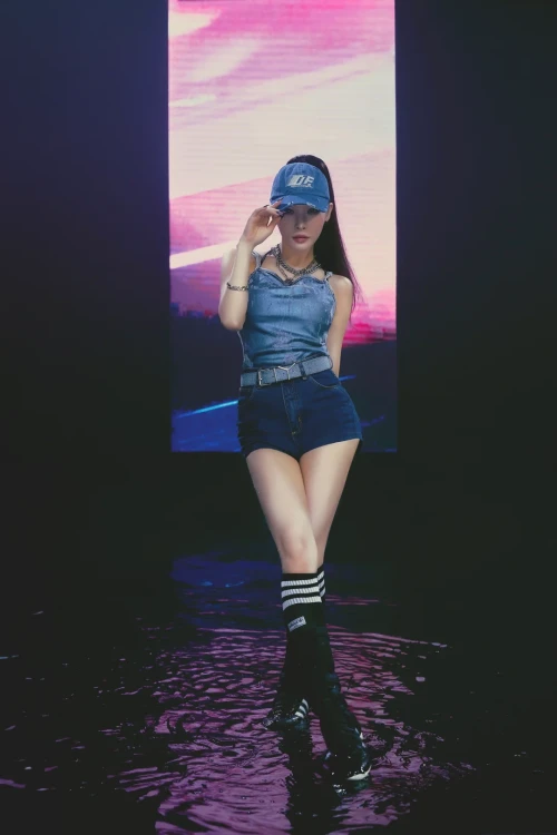 240828-chungha-v0-9w6sbz7h6x1h1.webp