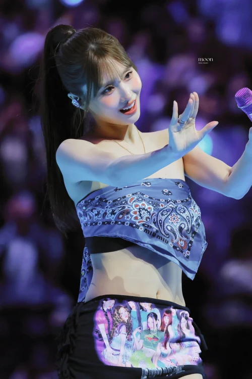 260516-stunning-momo-v0-2lfx34d63q1h1.webp