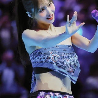 260516-stunning-momo-v0-2lfx34d63q1h1