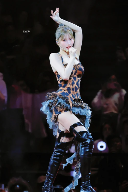 260516-stunning-momo-v0-re90gu163q1h1.webp