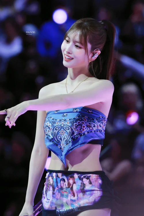 260516-stunning-momo-v0-zk751ui63q1h1.webp