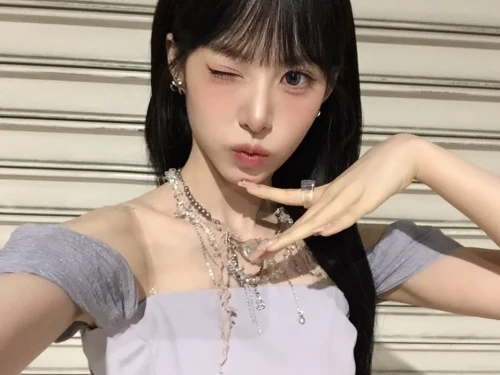 260517-rescene-plus-chat-update-with-liv-kcon-ft-minami-v0-6pncmheg2z1h1.webp