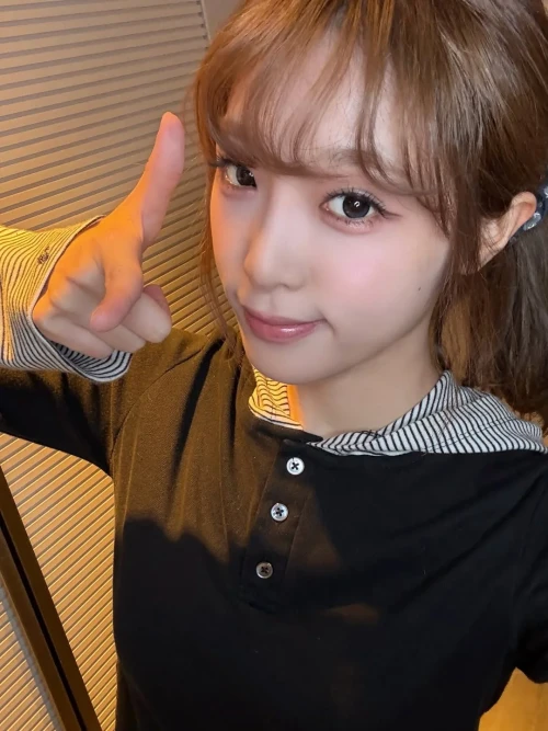 260517-yena-yenacore-instagram-update-v0-xgo3m91b7s1h1.webp