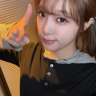 260517-yena-yenacore-instagram-update-v0-xgo3m91b7s1h1