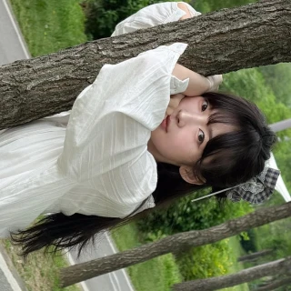 260518-arin-instagram-update-v0-47y1qxx13v1h1