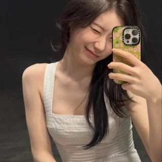 260518-chaeryeong-instagram-update-v0-a2ieq57wnv1h1