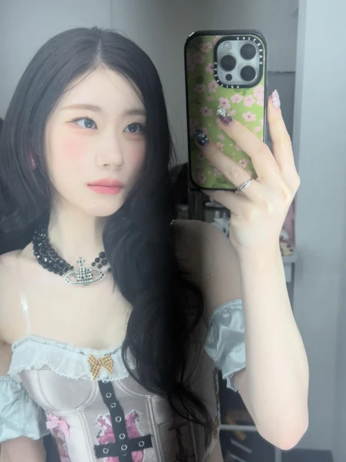 260518-chaeryeong-instagram-update-v0-tfrxt83wnv1h1.webp
