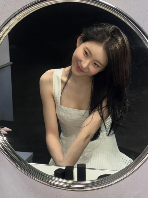 260518-chaeryeong-instagram-update-v0-twyhonovnv1h1.webp