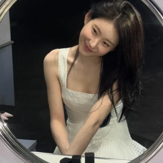 260518-chaeryeong-instagram-update-v0-twyhonovnv1h1