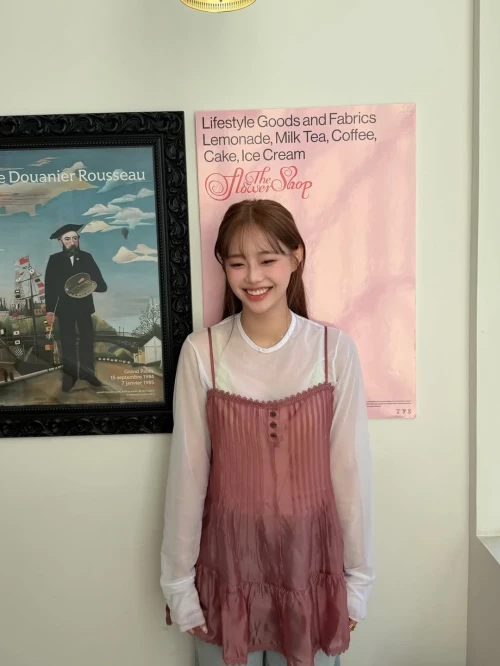 260518-chuu-instagram-update-ft-heejin-v0-0cn6jah4cz1h1.webp